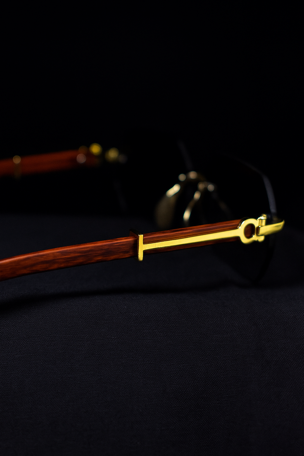 Stylish Frameless Sunglasses with luxury look