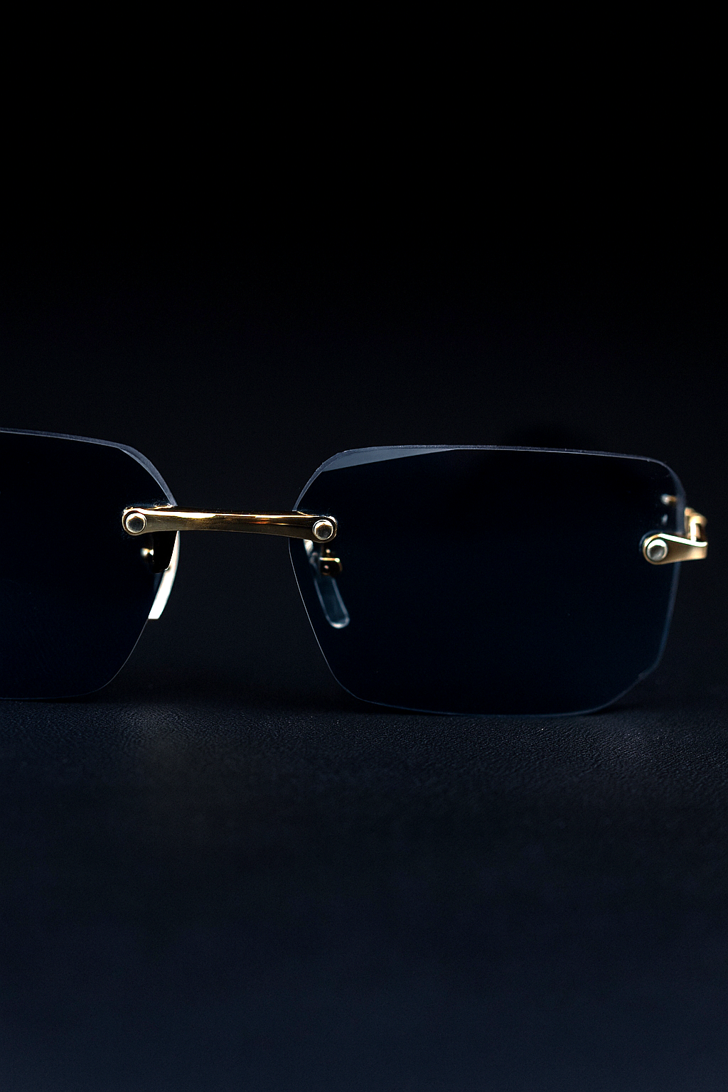 Stylish Rimless Sunglasses with Clear Vision